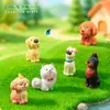 Paisagem em miniatura apresentando adoráveis figuras de filhotes de golden retriever e Lulu da Pomerânia, perfeitas para jardinagem, paisagismo, decorações DIY, enfeites de pendurar e pequenas peças decorativas