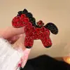Clip Pequeño para el Cabello Inmediatamente Rico con Pedrería Clip Lateral para la Frente 2026 Accesorios para el Cabello de Año Nuevo Clip de Pico de Pato Adorno para la Cabeza del Año del Caballo Pinzas Pequeñas para el Cabello