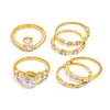 Juego de anillos Wanxing estilo europeo y americano para mujer, con oro de 18 quilates y acero inoxidable, con acentos de circonita cúbica geométrica, un diseño versátil y clásico, disponible para venta al por mayor transfronteriza