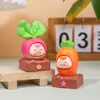 Adorno Creativo de Zanahoria de Dibujos Animados Simulación Artesanía de Resina Planta en Maceta Escritorio Figura Linda