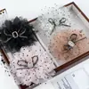 Pinza para el pelo con lazo de flor de organza con estampado de lunares, adornos de pedrería y borlas de perlas, accesorio de pinza de tiburón de pedrería, accesorio de horquilla