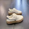 Populares zapatillas de entrenamiento alemanas de suela gruesa para mujer, nueva colección otoño 2026, transpirables, versátiles, adelgazantes, a la moda, antideslizantes, ligeras, zapatillas casuales