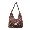 Bolsa tote casual, estilosa e de grande capacidade para mulheres, com um fofo design de bolinhas, tendência para o verão de 2026, uma bolsa pequena chique e fashion