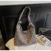 Bolsa Grande Leopardada da Moda para Mulheres, Nova Bolsa Tote Casual de Grande Capacidade para o Dia a Dia, Bolsa de Ombro/Axila em Lona, Tendência