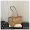 Bolsa Feminina Casual de Grande Capacidade 2026 Simples Camurça Pelúcia Nova Moda Outono Exquisita Para Ir ao Trabalho Sob o Braço Ombro Único