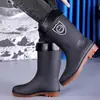 Botas de lluvia de suela de goma engrosada, botas de trabajo para hombre, antideslizantes y resistentes al desgaste, con forro de felpa, adecuadas para sitios de construcción, disponibles en estilos de corte alto, medio y bajo, impermeables