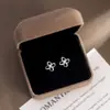 Aretes de Plata Pura S925 con Diamante Brillante y Flor Personalizada para Mujer, Estilo Nuevo de Commuter Elegante y Versátil