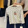Camiseta básica linda y adorable para niñas estilo coreano, camiseta de manga larga de moda con estampado de corazón y gato para el uso diario de otoño del bebé
