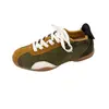 Zapatillas de entrenamiento alemanas de color block retro para mujer, nuevas zapatillas casuales con cordones para otoño de 2026, hacen que los pies parezcan más pequeños, zapatillas de exterior Forrest Gump