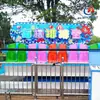 Plaza del parque de atracciones equipo de atracciones al aire libre fila despreocupada sentarse 5000 sala de exposiciones plana se puede visitar en cualquier momento