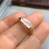[Ying Run Hielo Blanco] Anillo de Diseño Hueco con Incrustación de Silla de Hielo Blanco Imitación Chapado 925 Retro Elegante Personalidad Simple