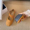 Sapatilhas com fivela, novo design de verão, sapatilhas de bico redondo baixo com fivela, sapatos Mary Jane, super populares 2026