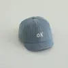 Gorra de Béisbol de Pana para Bebé de Primavera y Otoño Letra Bordada Ok Gorra Cálida con Visera Gorra Infantil de Calle Japonesa Transfronteriza