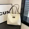 Bolso Texturizado Estilo Hong Kong para Mujer 2025 Nueva Moda Bolso de Hombro Texturizado Elegante Versátil para el Trabajo Bolso Tote de Moda