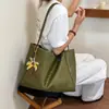 Bolsa Tote Grande Capacidade Feminina 2026 Novo Estilo Coreano Moda de Luxo Versátil para o Dia a Dia Retro Tendência Bolsa de Ombro Único