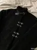 Chaqueta de felpa retro estilo millennial transfronteriza para mujer, con hebilla metálica única y adornos de cadena, cuello alto y un diseño corto tipo borrego.