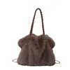 Nova Bolsa de Pelúcia para Mulheres, Bolsa de Ombro Transversal Plissada de Moda de Luxo em Pele Sintética de Raposa, Bolsa Tote de Pelúcia de Grande Capacidade