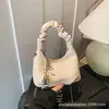 Bolsa Única de Design de Nicho para Mulheres, Novo Estilo de Comércio Exterior, Versátil para o Dia a Dia, Bolsa Transversal Nuvem, Bolsa Tote Pequena Super Popular para Sair