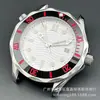 Relógio masculino estilo executivo com movimento chinês NH35, um modelo popular para exportação, apresentando um movimento mecânico totalmente automático e um mostrador luminoso