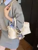 2026 Nova Bolsa Boston Estilo Coreano Retrô para Mulheres Couro Macio de Alta Qualidade Bolsa de Ombro Único Moda Versátil Bolsa Transversal