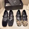 Zapatos Mary Jane Estilo Francés Nicho Estilo Nacional Estampado de Leopardo para Mujer, Nuevos Zapatos Planos Primavera y Otoño 2026, Tacón Bajo Estilo Retro Chanel
