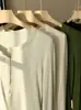 Macio e aconchegante~ camiseta de algodão quente, escovada e espessa com meia-abertura de botões, gola redonda e mangas compridas, perfeita como camada base para mulheres no outono