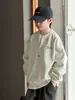 Sudadera de media cremallera para niño, nuevo estilo primavera/otoño 2025, corte holgado, con bordado de letras y diseño de dos piezas falso, manga larga