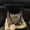 Moda Retro Bolso Sencillo Estilo Coreano Bolso de Hombro Único para Mujer 2025 Tendencia Sentido de Ropa de Trabajo Bolso Cruzado para Mujer de Exportación