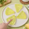 Brinquedo squishy de mini queijo realista mais vendido internacionalmente, formato triangular criativo, queijo squishy moldável, brinquedo de alívio de estresse de rebote lento