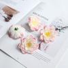 Corona de flores de peonía pequeña de estilo europeo, decoración para bodas, simulación de flores, tela de seda, cabeza de flor falsa, venta al por mayor