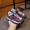 Tênis casuais infantis, leves e respiráveis para o outono, sapatos de trilha para exterior para meninos, sapatos de sola macia para meninas, tênis 'dad shoes' da moda para crianças