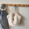 Bolso de mano de felpa para otoño e invierno, bolso de hombro nuevo, moderno y a la moda para mujer 2026, bolso de mano de gran capacidad