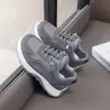 Zapatos Nuevos para Niños y Niñas Primavera y Otoño 2026, Tenis, Zapatillas de Correr, Zapatos de Cuero Casuales Impermeables, Estilo Chino Nuevo, Zapatos de Una Sola Pieza