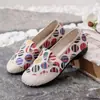 Zapatos de tela de Pekín antiguos sin cordones zapatos de una sola capa zapatos de tela de Pekín antiguos zapatos de suela blanda antideslizante zapatos casuales zapatos de trabajo sin cordones