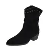 Botines cortos transpirables de punta fina estilo francés para mujer, nuevos botines Martin versátiles otoño e invierno 2026, botines de caballero de moda tendencia al por mayor