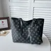 Nova bolsa tiracolo de design nicho retrô minimalista 2026 para mulheres, bolsa de ombro de grande capacidade, bolsa tote portátil para o dia a dia