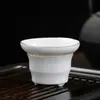 Juego de té de porcelana blanca Dehua, diseño simple para uso doméstico, que incluye una tapa de cuenco, tazas de té, un cuenco de té de cerámica individual, una jarra de servicio y un colador de té