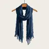 Novo produto de outono~Lenço artístico plissado de algodão e linho com estampa de leopardo para mulheres, lenço longo versátil para o pescoço, estilo fino para combinar com roupas, atacado
