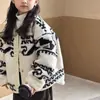 Ropa de abrigo de otoño e invierno para niñas, nuevo estilo 2026, chaqueta reversible de algodón acolchado y forrada de borrego para niñas mayores, abrigo de algodón de invierno para niños