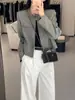 Jaqueta Shanlida Di Cinza Estilo Curto Outono Inicial Inspirada em Coco Chanel 2026 Nova Coleção Outono Inicial Roupas Femininas Única Super Bonita e Evasê