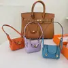 Mini Bolso Lindy Bolso con Cadena Colgante Lindo Adorno para Coche Llavero Colgante Creativo Bolso para Auriculares Bluetooth N