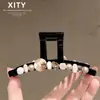 Elegante y sofisticado pasador de garra grande con perlas, estiloso para cabello fino en la parte trasera de la cabeza, accesorio para el cabello