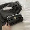 Bolso Pequeño de Moda para Mujer Versión Coreana Bolso Cuadrado Pequeño Versátil Nuevo Otoño 2025 Bolso de Hombro Cerradura Simple Bolso de Moda para Mujer