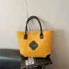 Shuai Mijia 2026 Verano Nuevo Elegante Bolso Tote de Gran Capacidad para Vacaciones en la Playa Bolso de Hombro Casual de Moda