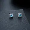 Brincos Cluster de Diamante Cheio de Novo Estilo Transfronteiriços para Homens, Modernos e Versáteis, Brincos de Flor de Íris em Forma de Cruz de Alto Padrão para Mulheres