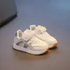 Tenis Casuales para Niñas 2025 Verano Nuevo Estilo Tenis para Niños Medianos y Grandes Zapatos Forrest Gump para Niños Zapatos Casuales para Correr