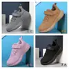Nuevos zapatos deportivos transfronterizos para niños, zapatillas de correr transpirables de tejido fly-knit para niños mayores, zapatos planos casuales ligeros para niños y niñas