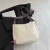 Bolso Pequeño para Mujer 2025 Nuevo Popular Bolso Tote Retro Bolso Cruzado Bolso de Hombro Axilar a la Moda Bolso Cuadrado Pequeño Trendy
