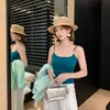 Camisola de Verão Sem Mangas com Contas Multicor e Design de Costas Cruzadas, Sutiã Embutido, Copas Fixas, Pode Ser Usada como Peça Íntima ou Top Externo para Mulheres