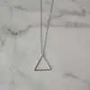 Joyería Minimalista Retro Europea y Americana, Collar Triangular Geométrico, Collar Largo de Metal para Mujer, Cadena para Suéter de Mujer